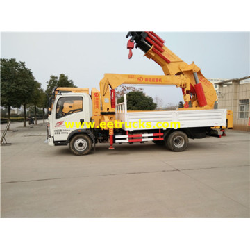 HOWO 4x2 5ton Truck with Cranes