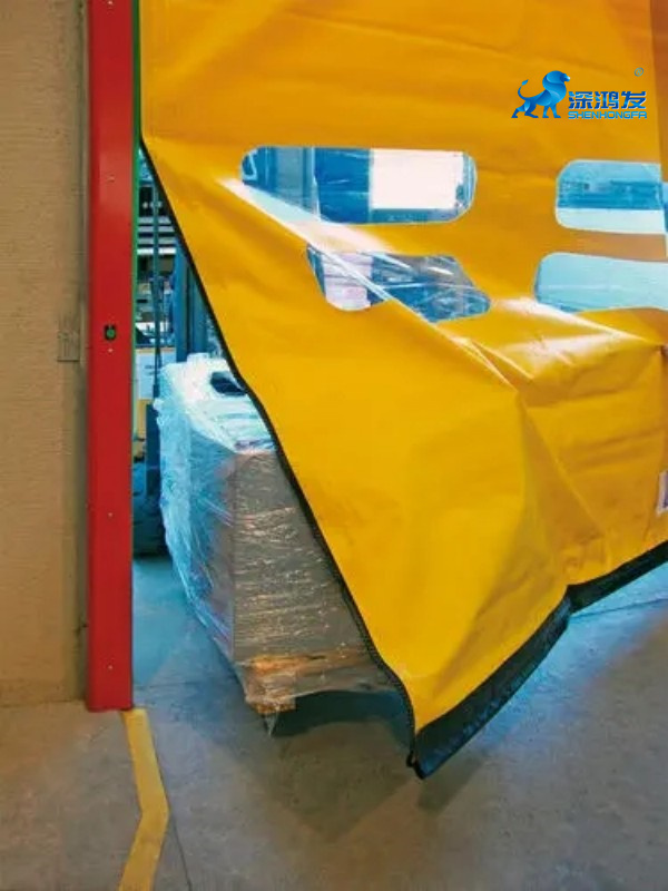 High speed self-recovery zipper door