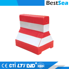 Large volume safety water barricade for road