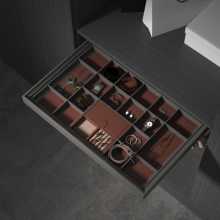 Hot Sale Customized Leather Pull-Out Storage Jewelry Box