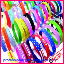 lastest popular personalized silicone bracelet in China