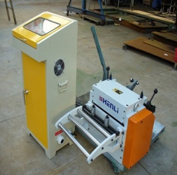 NC Pneumatic Rolling Feeding Machine