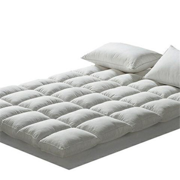 Microfiber Down Alternative Quilted Mattress Topper