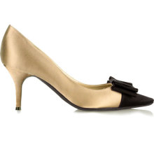 Manolo_Blahnik_Bow_satin_pumps_shoes