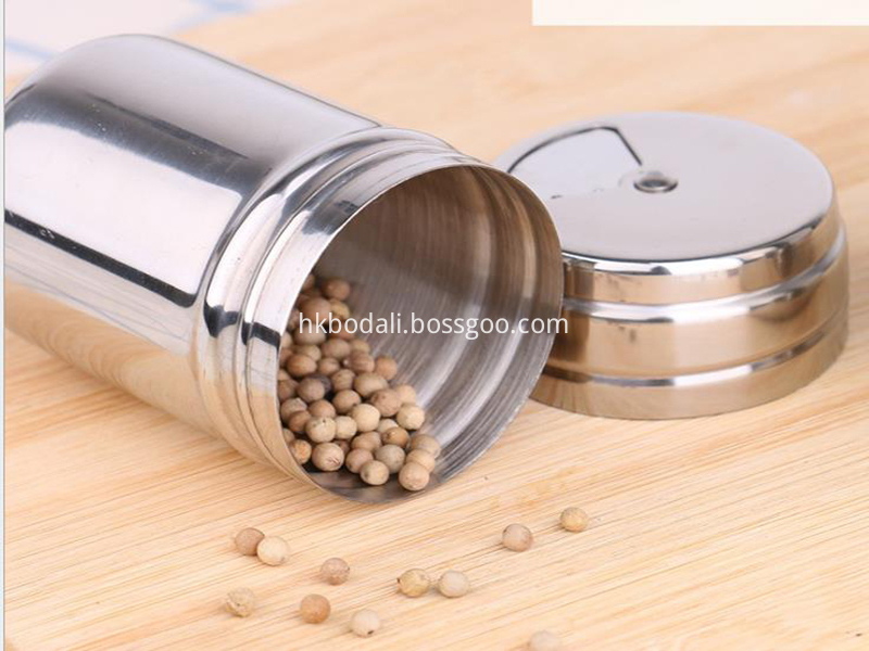 Medium and small seasoning jar