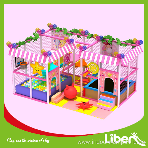 Indoor playground structure equipment set