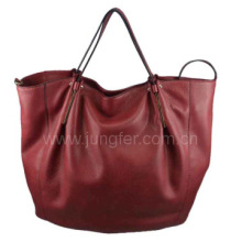Simple but elegant fashion female bag