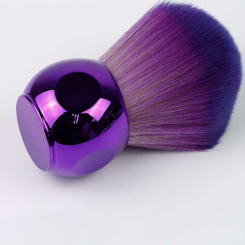 Soft and Fluffy Bristles Kabuki Brush