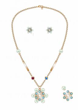 Snowflake Pearl Necklace and Earrings Set