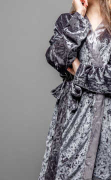 Grey koren fleece short robe and pajama set