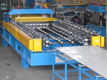 Door panel roll forming machine