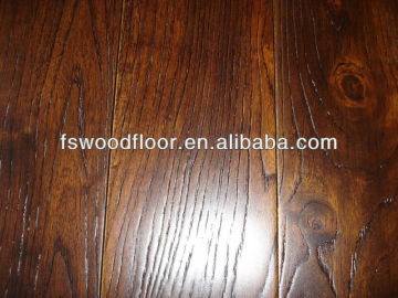 Hand scraped hardwood floors (Robinia)