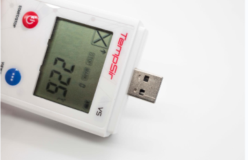 Logistics use software free temperature recorders
