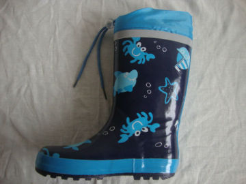 Boys rubber rain boots