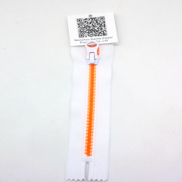2019 Newest High-Quality White Plastic Zipper for Fashion Men