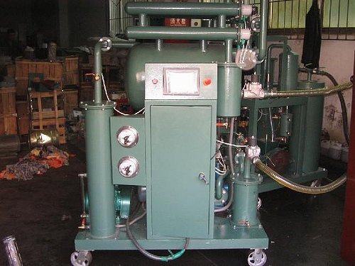 High vacuum oil purifier