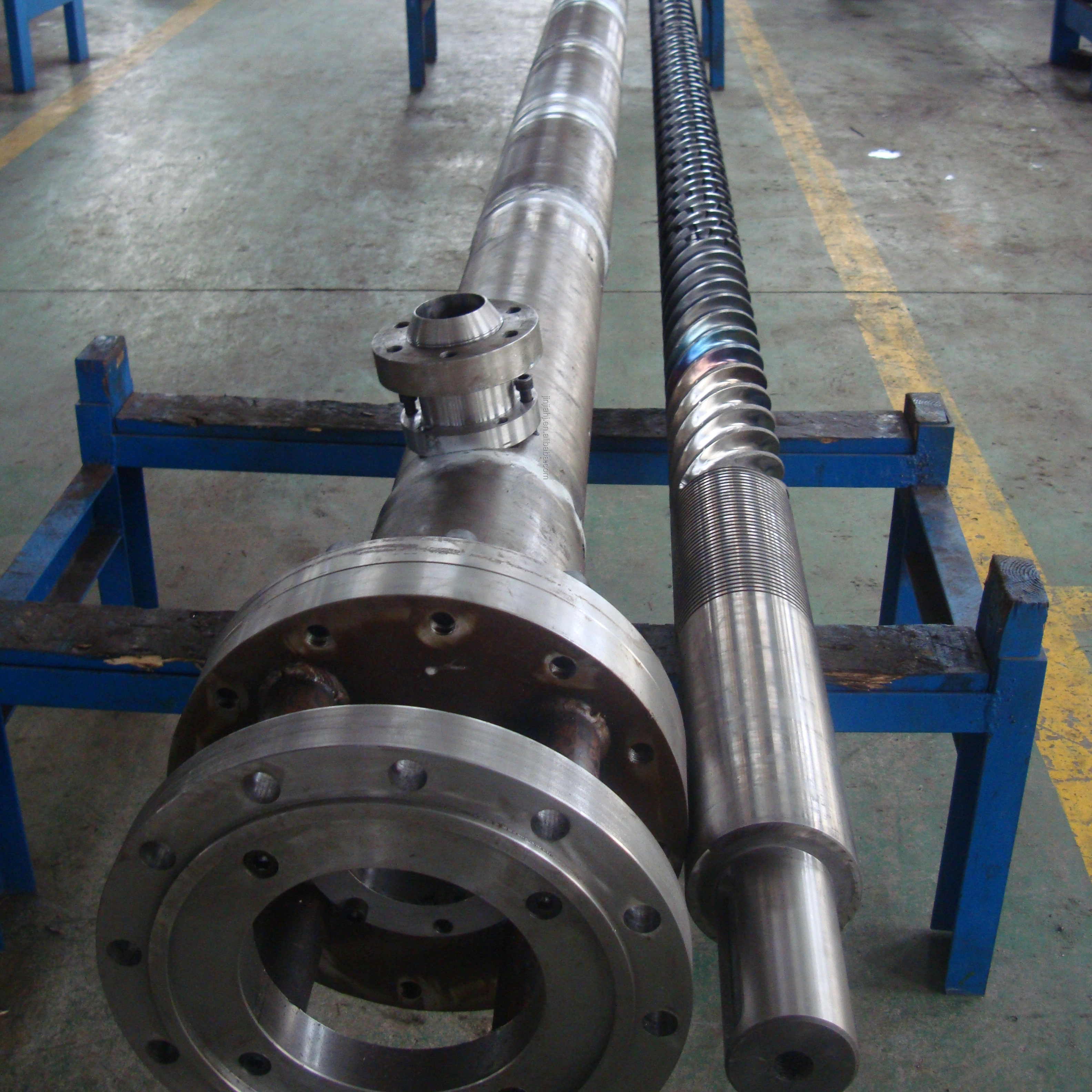 Bimetallic Conical Twin Screw