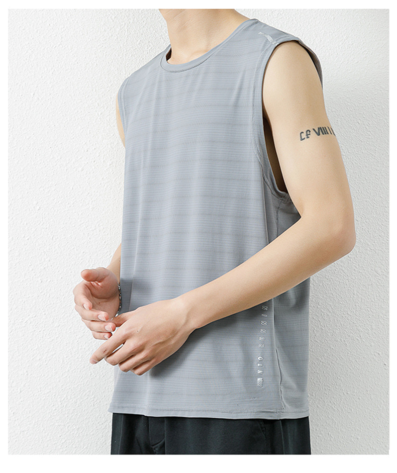 Мужская спортивная футболка из ледяного шелка с однотонным вырезом Ice-silk Solid Color Neck Mens Sports T-shirt