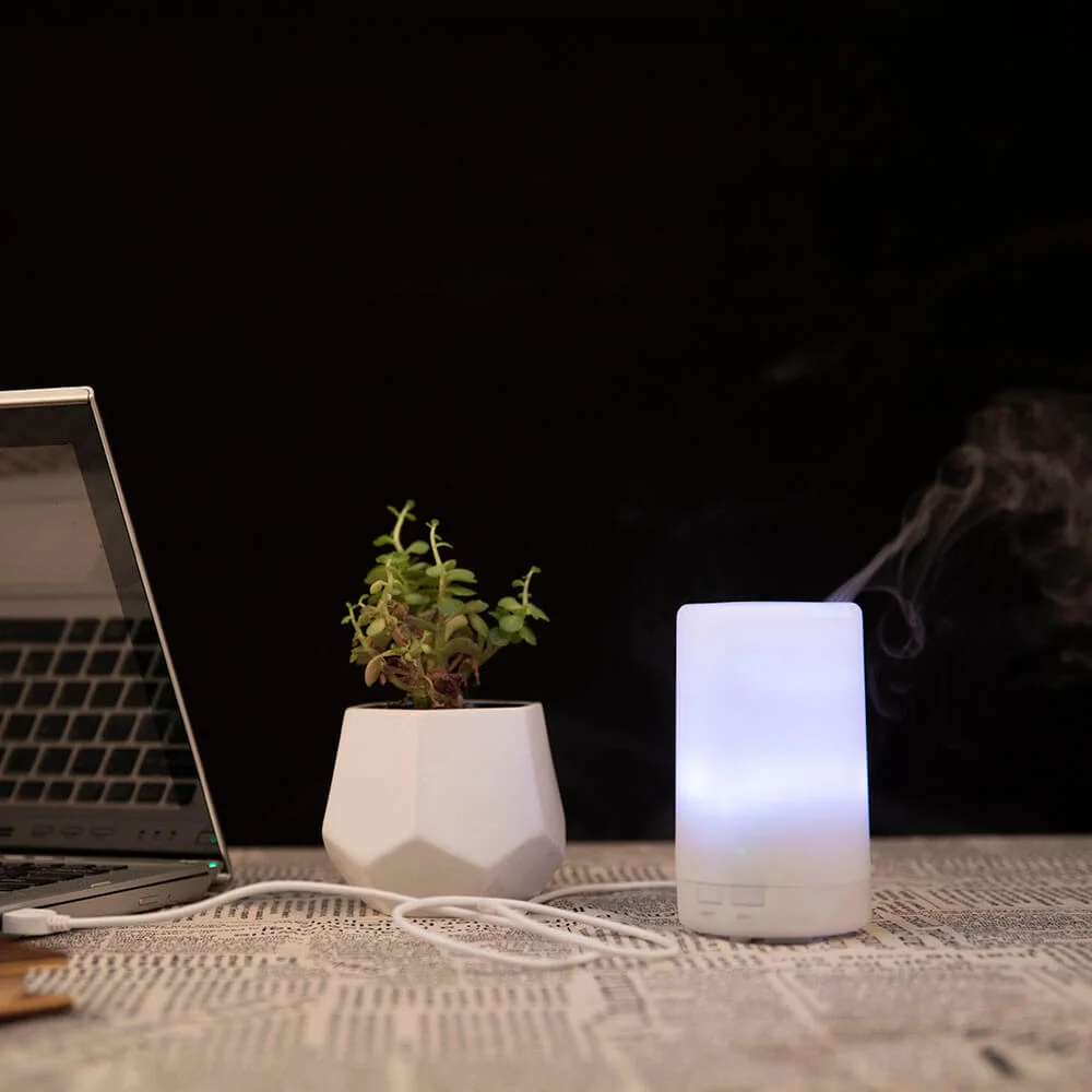 Ultrasonic Aroma Oil Diffuser Humidifier Aroma Diffuser with Light