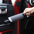 I-Handheld Mini Vacuum Cleaner engasaphindwa ye-Sofa