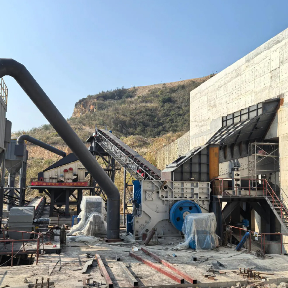 Planta de britagem giratória horizontal completa Complete Horizontal Gyratory Crushing Plant