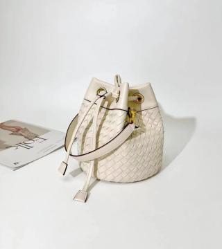 Bestselling Genuine Leather Women's Chain Bag Fashion Item