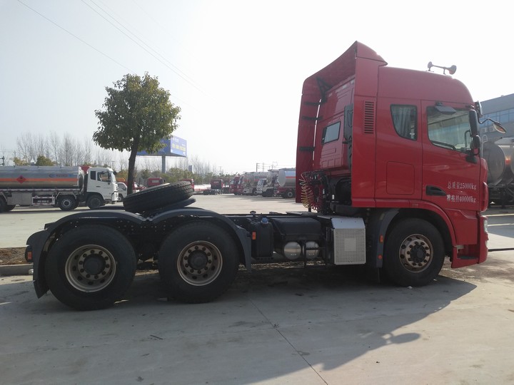 شاحنة جرار C&amp;C CNG لأوزبكستان
