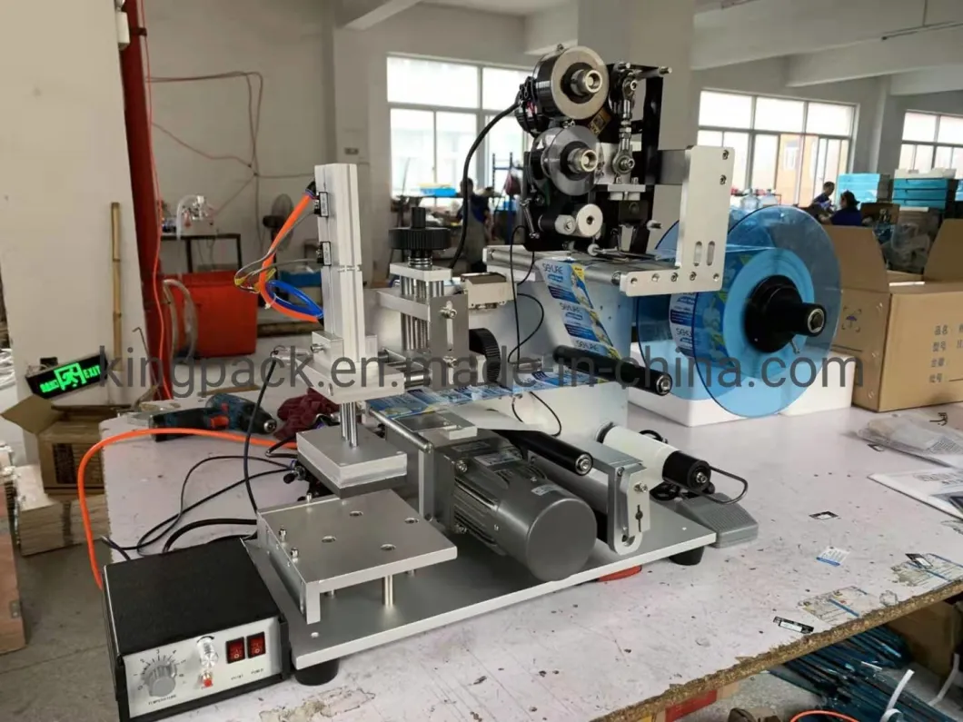 Semi Automatic Flat Bottle Labeler Labeling Capping Packing Machine with Ce