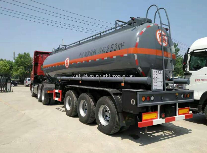 3 axle chemical tank for Naoh