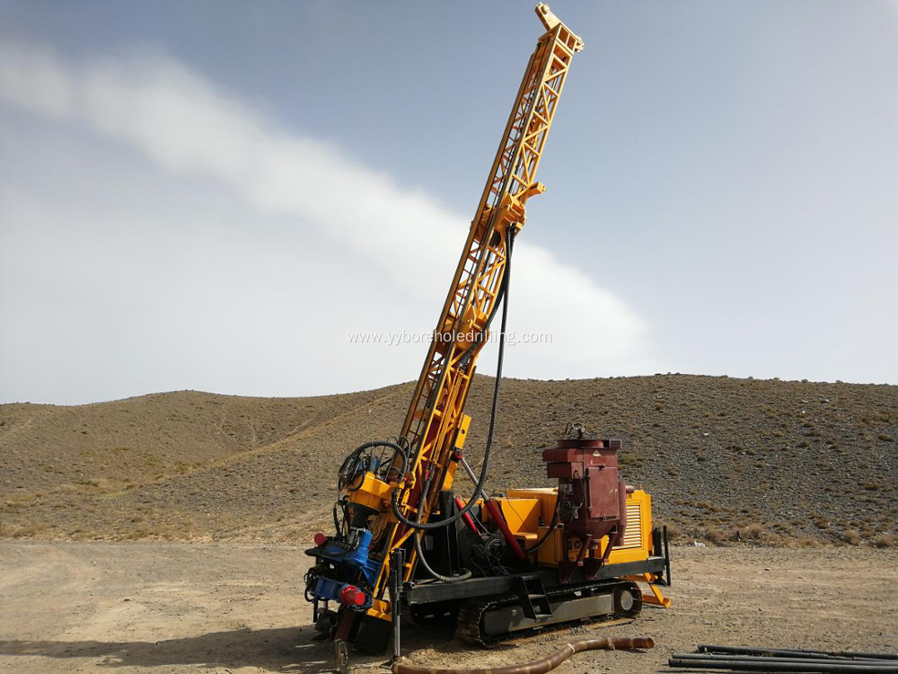 Reverse circulation rotary surface crawler drilling rig