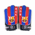 Sarung tangan bola sepak dengan pelindung jari