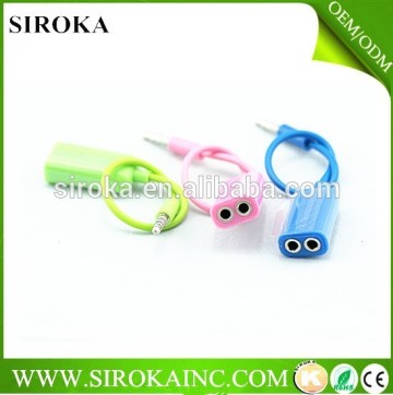 Customized colors earphone splitter cable 3.5mm music audio headphone jack splitter for ipod