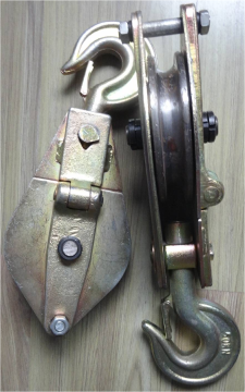 Double sheave pulley block