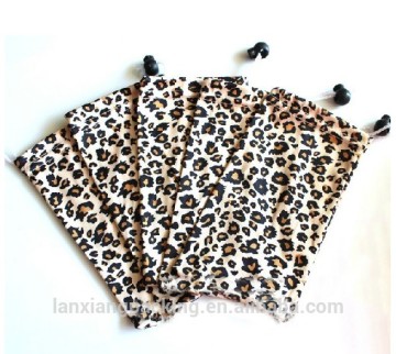 Microfiber eyeglasses pouch