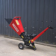 7HP Petrol Powered Wood Chipper for Garden Shredding and Tree Cutting