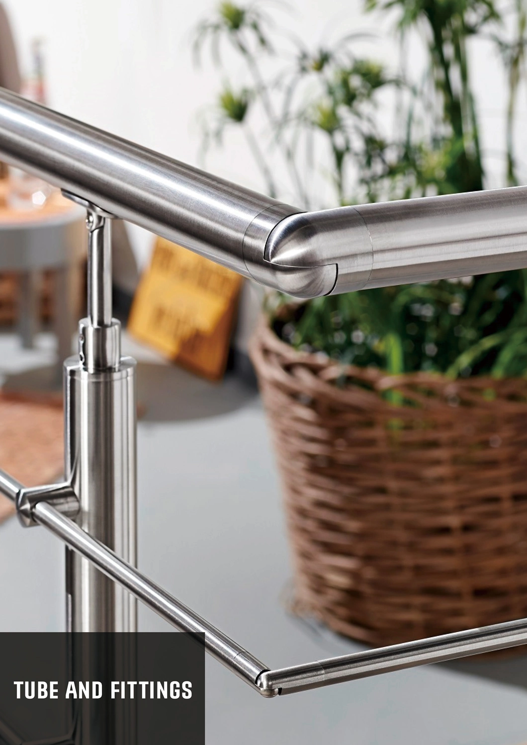 China Stainless Steel Ajustable Handrail Tube Connector Elbow Manufacturer