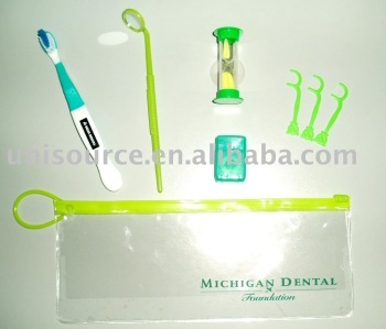 Kids travel dental clean kit