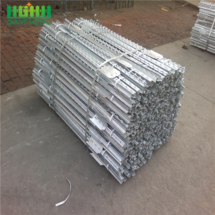 GREEN PAINTED T POST  GALVANIZED STEEL POST