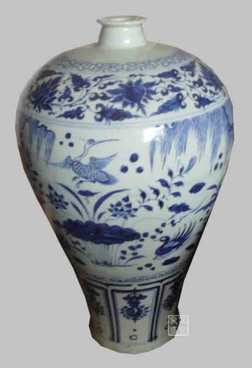 blue and white porcelain vase