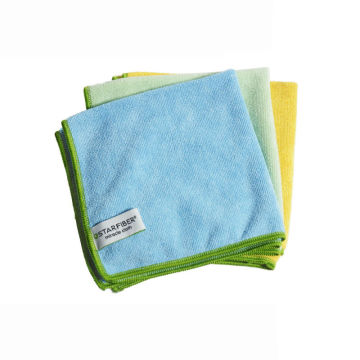 Super absorbent microfiber cleaning wipe