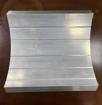 Aluminium profile for support bracket