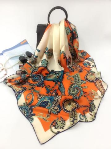 Silk scarf 90X90 -001