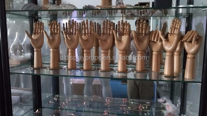 DL1143 Brownish red color flexible display hand female mannequin wooden hand Wood Articulated Hand on sale