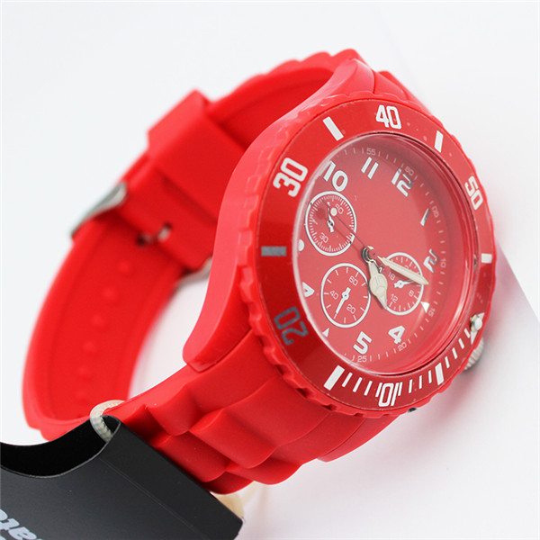 Cheap silicone color quartz watches 2014