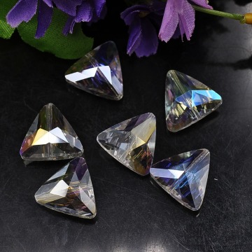 2016 Fashion triangle shaped beads treasure glass beads chandelier glass spare parts