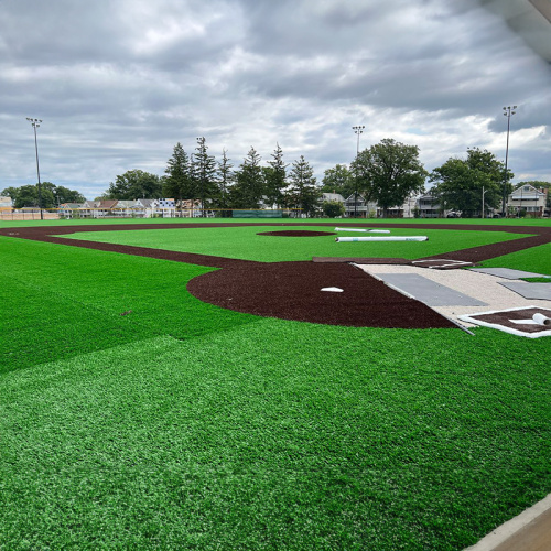 Césped artificial de campo de béisbol