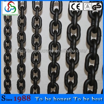 Lifting links black industrial link chain