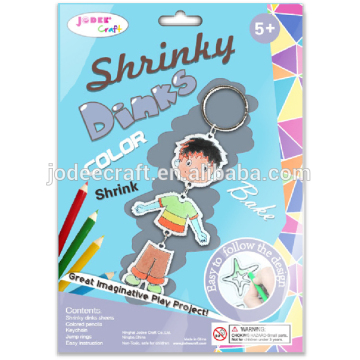 Shrinkable plastic sheet keychain kit