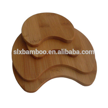 crescent shape bamboo cutting board wholesale