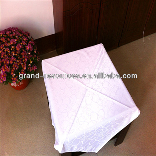 Jacquard white tablecloth